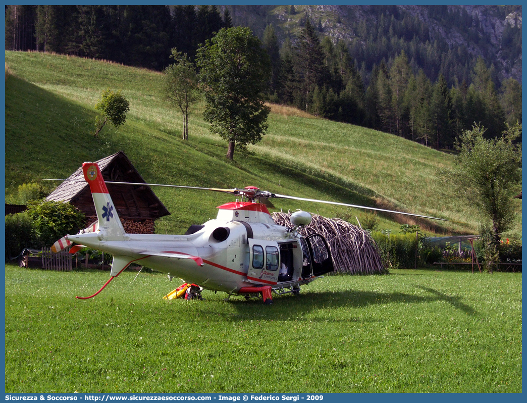 I-REMS
118 Regione Veneto
Agusta Westland A109S Grand
FALCO
Base di Pieve di Cadore
Parole chiave: 118;Veneto;Belluno;Pieve di Cadore;Agusta;A109;A;109;Grand;I-REMS;Falco;Elicottero;Elisoccorso