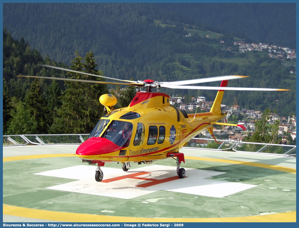 I-NAES
118 Regione Veneto
Agusta Westland A109S Grand
LEONE 1
Base di Treviso
Parole chiave: 118;Veneto;Treviso;Agusta;A109;A;109;Grand;I-NAES;Leone 1;Leone1;Elicottero;Elisoccorso