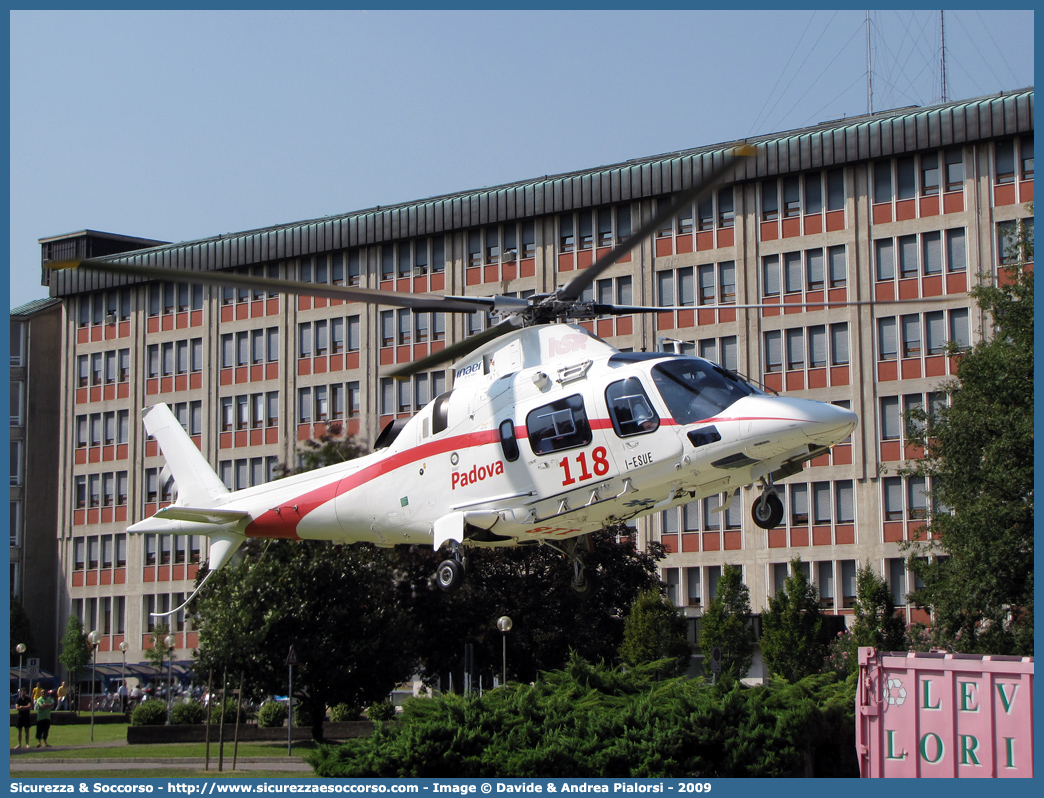 I-ESUE
118 Regione Veneto
Agusta A109E Power
ELI 1
Base di Padova
Parole chiave: 118;Veneto;Padova;Agusta;A109;A;109;Power;I-ESUE;Eli1;Eli 1;Elicottero;Elisoccorso