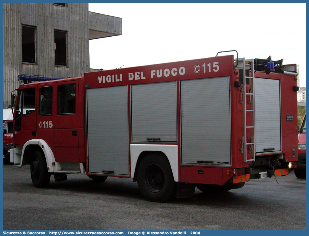 VF 18158
Corpo Nazionale Vigili del Fuoco
Iveco Magirus EuroFire 150E27 I serie
Parole chiave: VVF;V.V.F.;Corpo;Nazionale;Vigili;del;Fuoco;AutoPompaSerbatoio;APS;A.P.S.;Iveco;Magirus;EuroFire;150E27