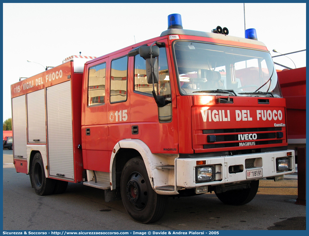 VF 18191
Corpo Nazionale Vigili del Fuoco
Iveco Magirus EuroFire 150E27 I serie
Parole chiave: VVF;V.V.F.;Corpo;Nazionale;Vigili;del;Fuoco;AutoPompaSerbatoio;APS;A.P.S.;Iveco;Magirus;EuroFire;150E27