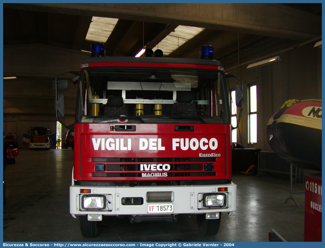 VF 18573
Corpo Nazionale Vigili del Fuoco
Iveco Magirus EuroFire 150E27 I serie
Parole chiave: VVF;V.V.F.;Corpo;Nazionale;Vigili;del;Fuoco;AutoPompaSerbatoio;APS;A.P.S.;Iveco;Magirus;EuroFire;150E27