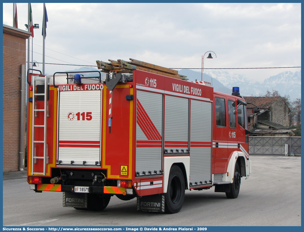 VF 18575
Corpo Nazionale Vigili del Fuoco
Iveco Magirus EuroFire 150E27 I serie
Ricondizionato Fortini S.r.l.
Parole chiave: VVF;V.V.F.;Corpo;Nazionale;Vigili;del;Fuoco;AutoPompaSerbatoio;APS;A.P.S.;Iveco;Magirus;EuroFire;150E27