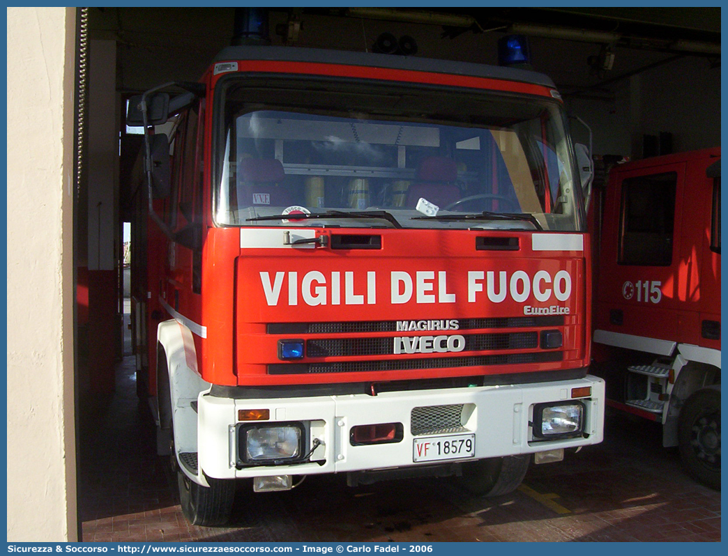 VF 18579
Corpo Nazionale Vigili del Fuoco
Iveco Magirus EuroFire 150E27 I serie
Parole chiave: VVF;V.V.F.;Corpo;Nazionale;Vigili;del;Fuoco;AutoPompaSerbatoio;APS;A.P.S.;Iveco;Magirus;EuroFire;150E27