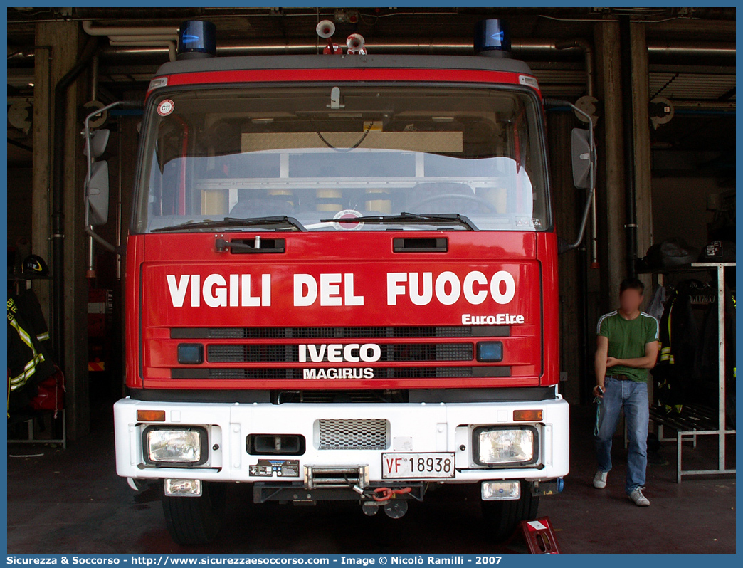 VF 18938
Corpo Nazionale Vigili del Fuoco
Iveco Magirus EuroFire 150E27 I serie
Parole chiave: VVF;V.V.F.;Corpo;Nazionale;Vigili;del;Fuoco;AutoPompaSerbatoio;APS;A.P.S.;Iveco;Magirus;EuroFire;150E27