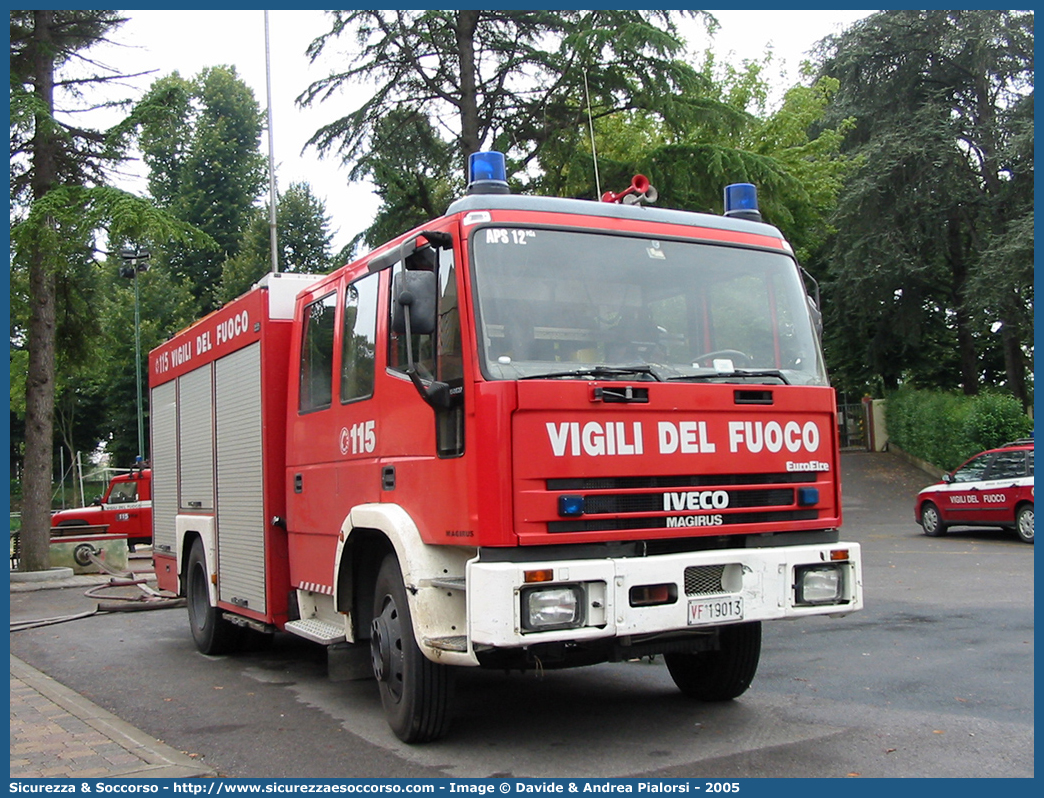 VF 19013
Corpo Nazionale Vigili del Fuoco
Iveco Magirus EuroFire 150E27 I serie
Parole chiave: VVF;V.V.F.;Corpo;Nazionale;Vigili;del;Fuoco;AutoPompaSerbatoio;APS;A.P.S.;Iveco;Magirus;EuroFire;150E27