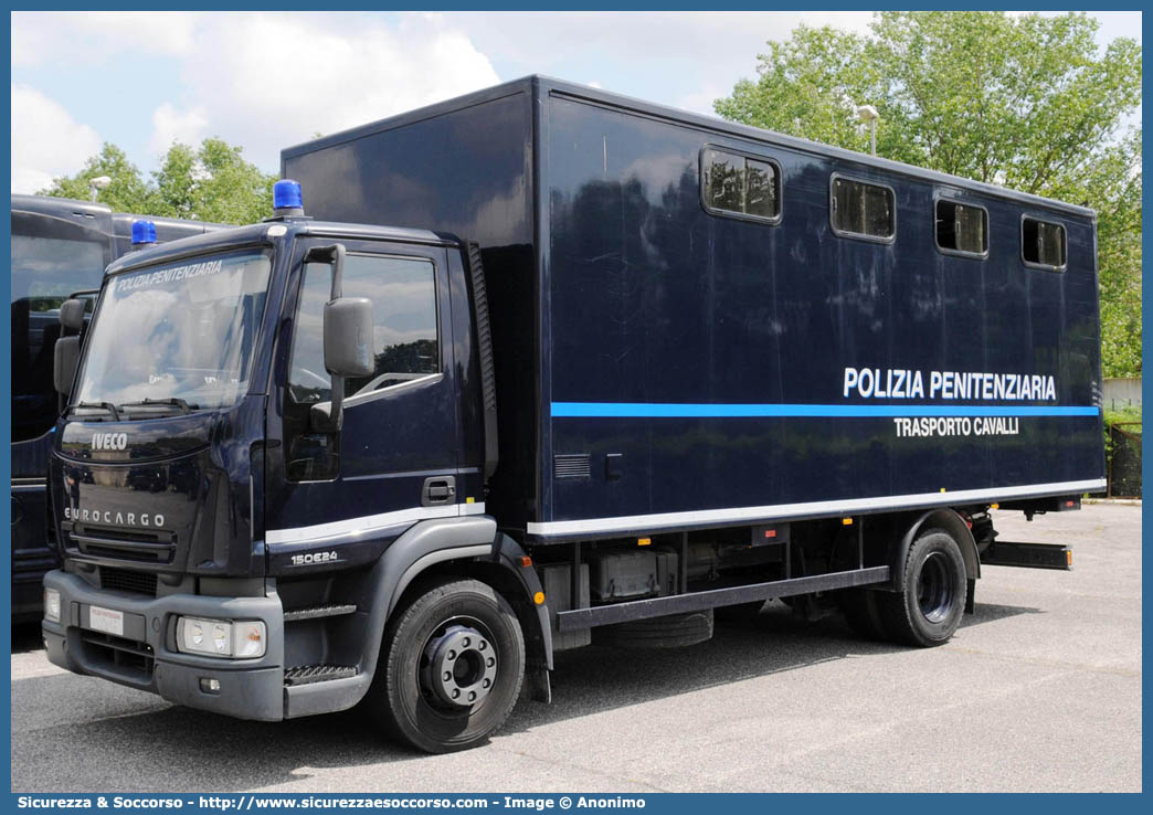 Polizia Penitenziaria 290AE
Polizia Penitenziaria
Servizio a Cavallo
Iveco EuroCargo 150E24 II serie
Parole chiave: 290AE;Polizia Penitenziaria;Servizio a Cavallo;Iveco EuroCargo 150E24 II serie