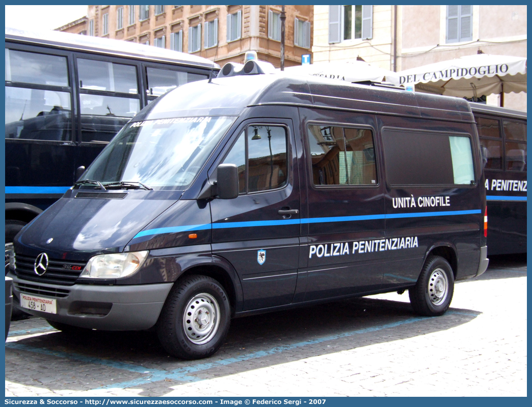 Polizia Penitenziaria 458AD
Polizia Penitenziaria
Servizio Cinofili
Mercedes Benz Sprinter 316 I serie restyling
Parole chiave: PolPen;AdiC;Agenti;di;Custodia;Polizia;Penitenziaria;Servizio;Cinofili;Mercedes;Benz;Sprinter