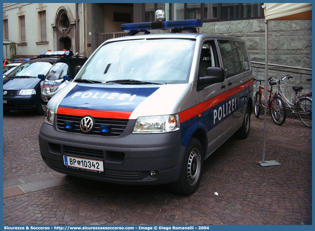 BP 10342
Republik Österreich
Polizei
Volkswagen Transporter T5
Parole chiave: Republik;Österreich;Polizei;Volkswagen;Transporter;T5