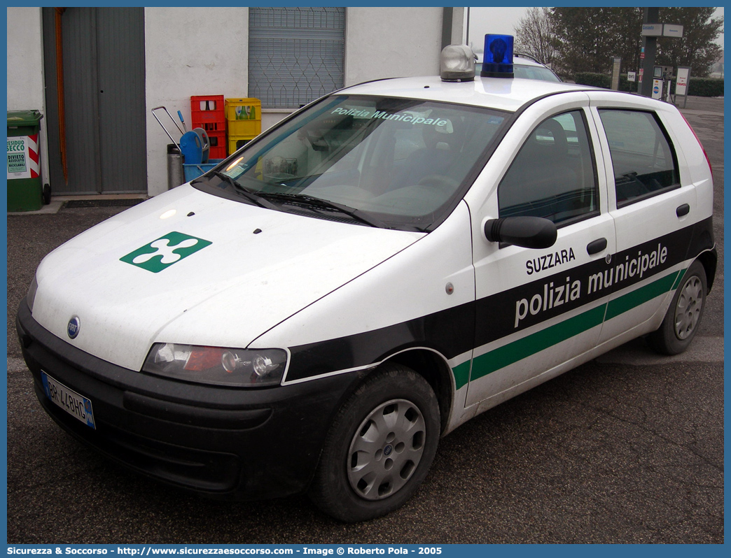 -
Polizia Municipale
Comune di Suzzara
Fiat Punto II serie
Parole chiave: PL;P.L.;PM;P.M.;Polizia;Locale;Municipale;Suzzara;Fiat;Punto