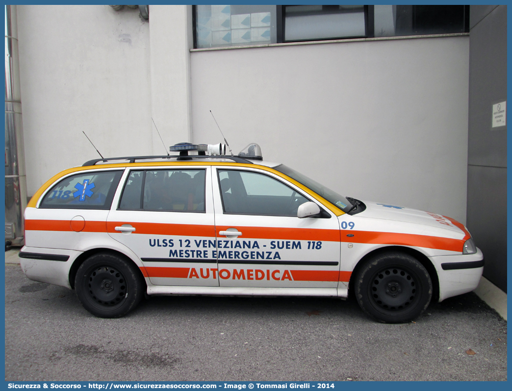 ALFA 09
SUEM 118 Venezia Mestre
Azienda ULSS 3 - Serenissima
Mestre
Skoda Octavia Wagon I serie
Allestitore Alea Italia S.r.l.
(II variante)
Parole chiave: 118;SUEM;S.U.E.M.;Venezia;Mestre;Emergenza;Automedica;Skoda;Octavia;Wagon;Alea