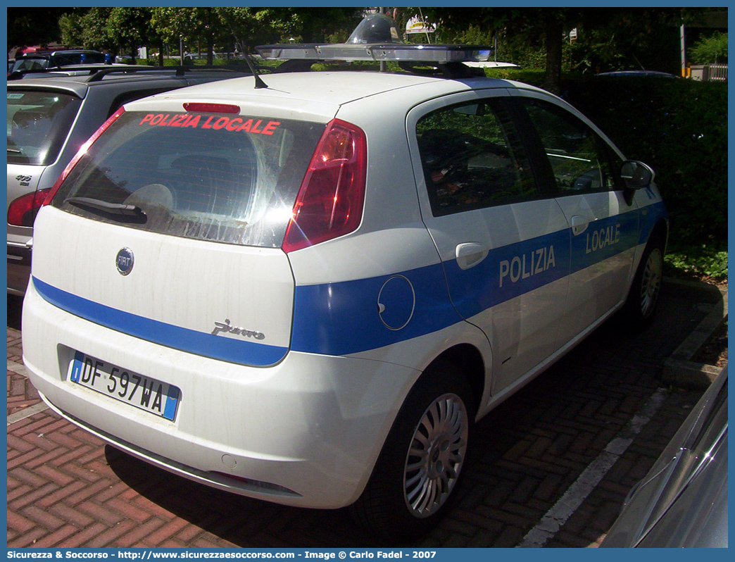 -
Polizia Locale
Comune di Ciampino
Fiat Grande Punto
Allestitore Elevox S.r.l.
Parole chiave: Polizia;Locale;Municipale;Ciampino;Fiat;Grande Punto;Elevox