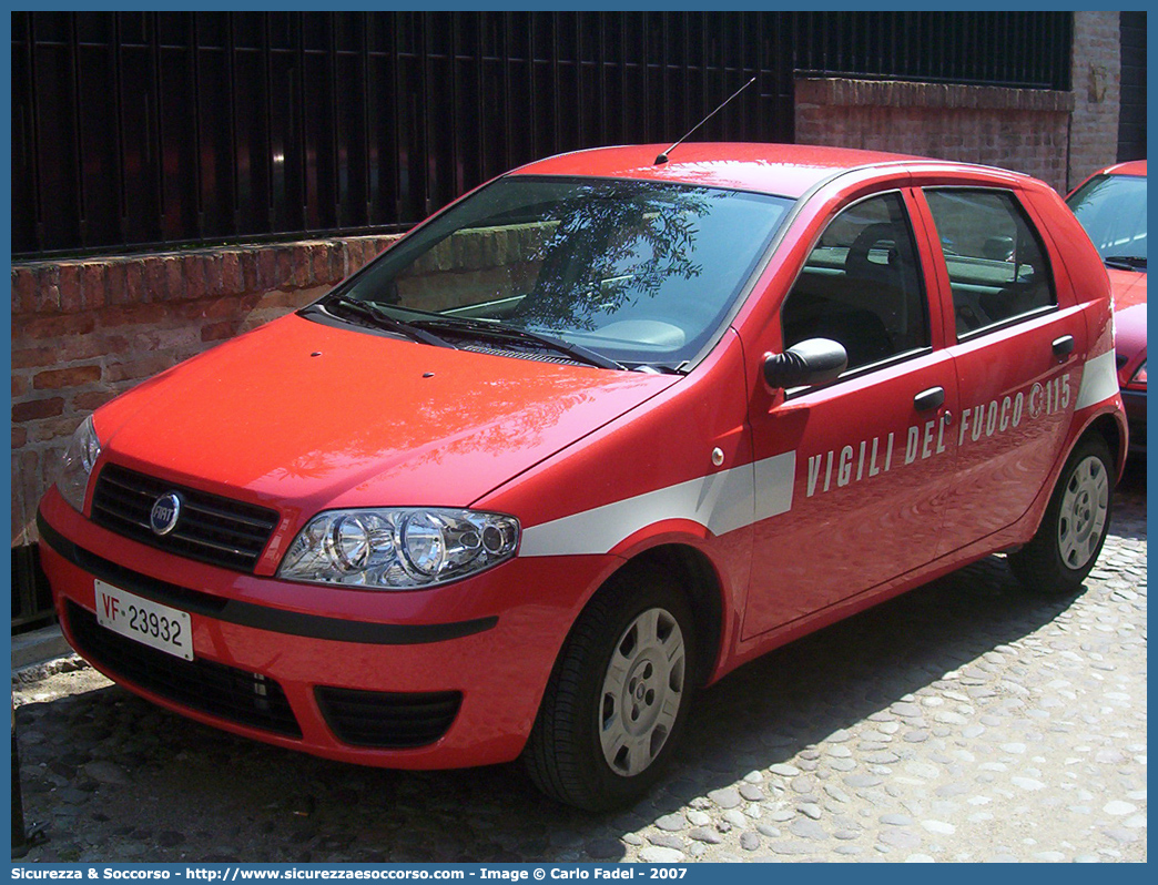 VF 23932
Corpo Nazionale Vigili del Fuoco
Fiat Punto III serie
Parole chiave: VVF;V.V.F.;Corpo;Nazionale;Vigili;del;Fuoco;Fiat;Punto