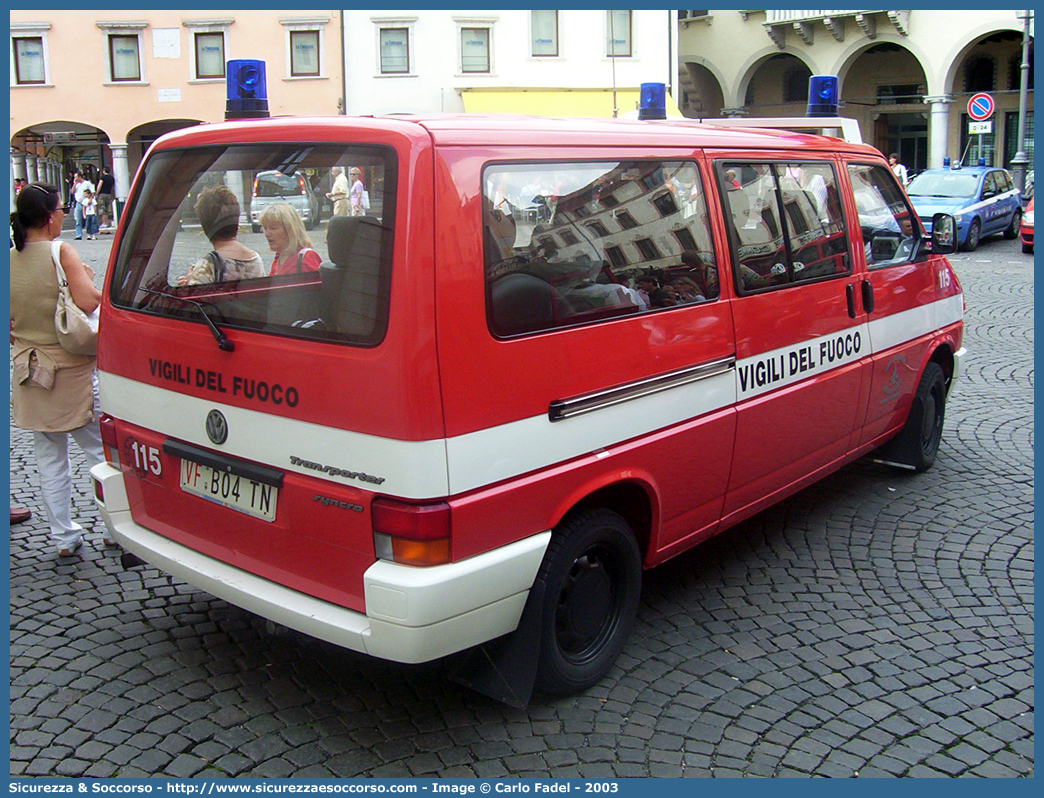 VF B04TN
Vigili del Fuoco Primiero
Volkswagen Transporter T4
Parole chiave: VF;V.F.;Vigili del Fuoco;Vigili;Fuoco;Volontari;Volkswagen;Transporter T4;B04TN