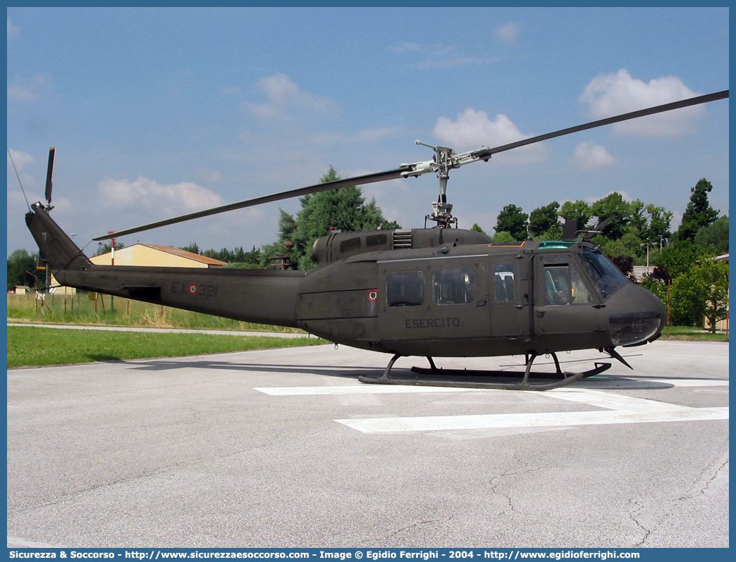 MM80692 EI-321
Esercito Italiano
Aviazione dell'Esercito
Agusta Bell 205
Parole chiave: EI;E.I.;Esercito;Italiano;Aviazione;Agusta;Bell;AB;205