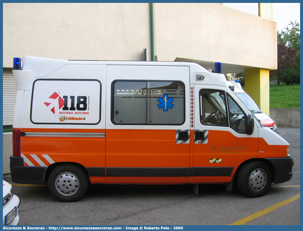 MO 1504
118 Modena Soccorso
Fiat Ducato II serie restyling
Parole chiave: 118;Modena;Soccorso;Ambulanza;Fiat;Ducato