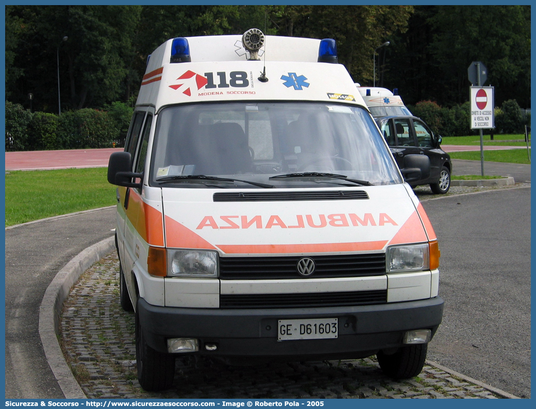 MO 1405
118 Modena Soccorso
Volkswagen Transporter T4
Parole chiave: 118;Modena;Soccorso;Ambulanza;Volkswagen;Transporter;T4