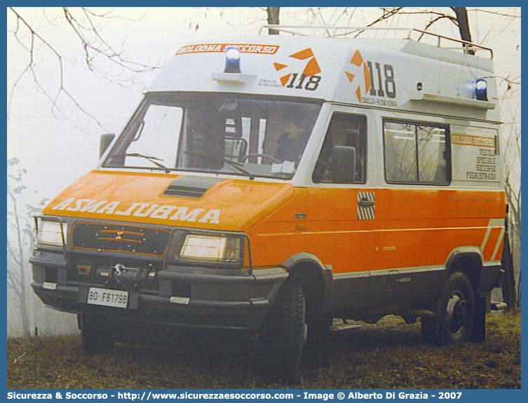 BO 2744
118 Bologna Soccorso
Iveco Daily 4x4 II serie
Parole chiave: 118;Bologna;Soccorso;Ambulanza;Iveco;Daily;GECAV;Gestione;Emergenza;Cantieri;Alta Velocità;Variante di Valico