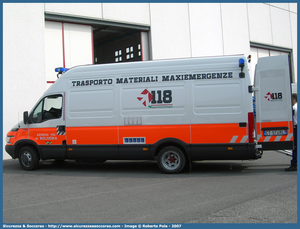 BO 0014
118 Bologna Soccorso
Iveco Daily III serie
Parole chiave: 118;Bologna;Soccorso;Iveco;Daily;Maxiemergenza;Maxiemergenze;Maxi;Emergenza;Emergenze