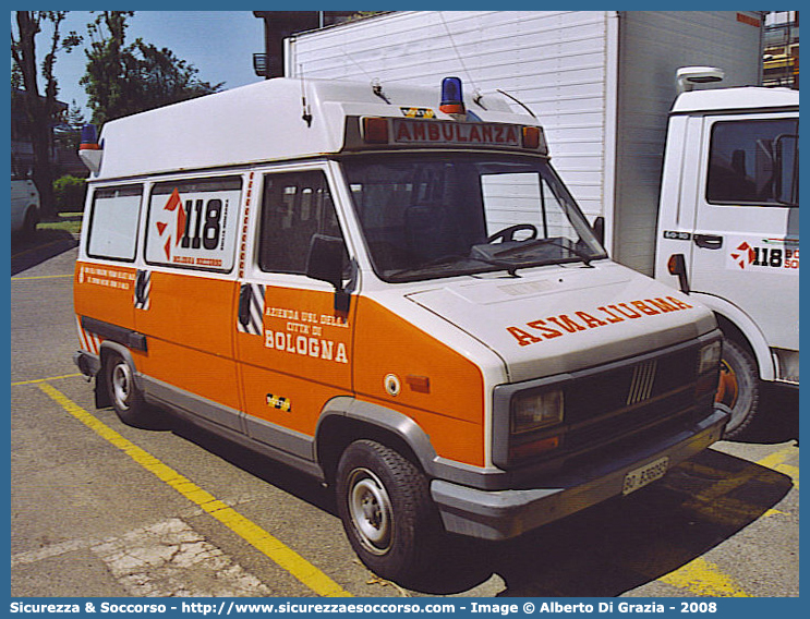 BO 2711
118 Bologna Soccorso
Fiat Ducato I serie
(variante)
Parole chiave: 118;Bologna;Soccorso;Ambulanza;Fiat;Ducato