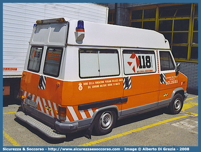 BO 2711
118 Bologna Soccorso
Fiat Ducato I serie
(variante)
Parole chiave: 118;Bologna;Soccorso;Ambulanza;Fiat;Ducato