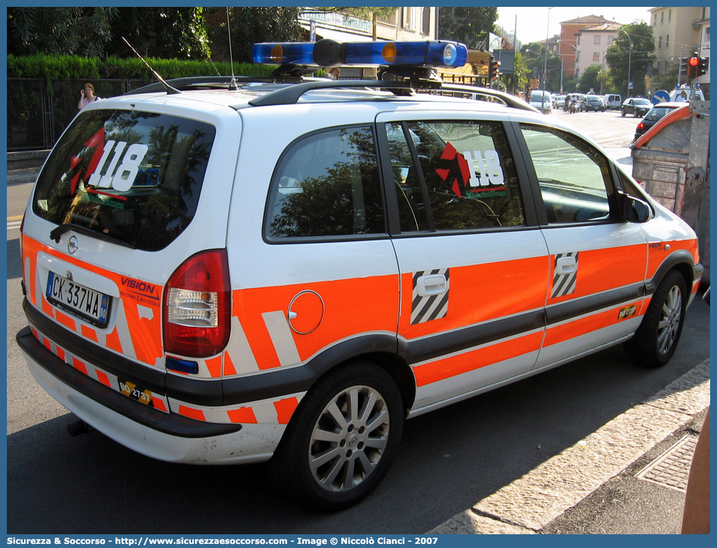 BO 2737
118 Bologna Soccorso
Opel Zafira I serie
Allestitore Vision S.r.l.
Parole chiave: 118;Bologna;Soccorso;Automedica;Opel;Zafira;Vision