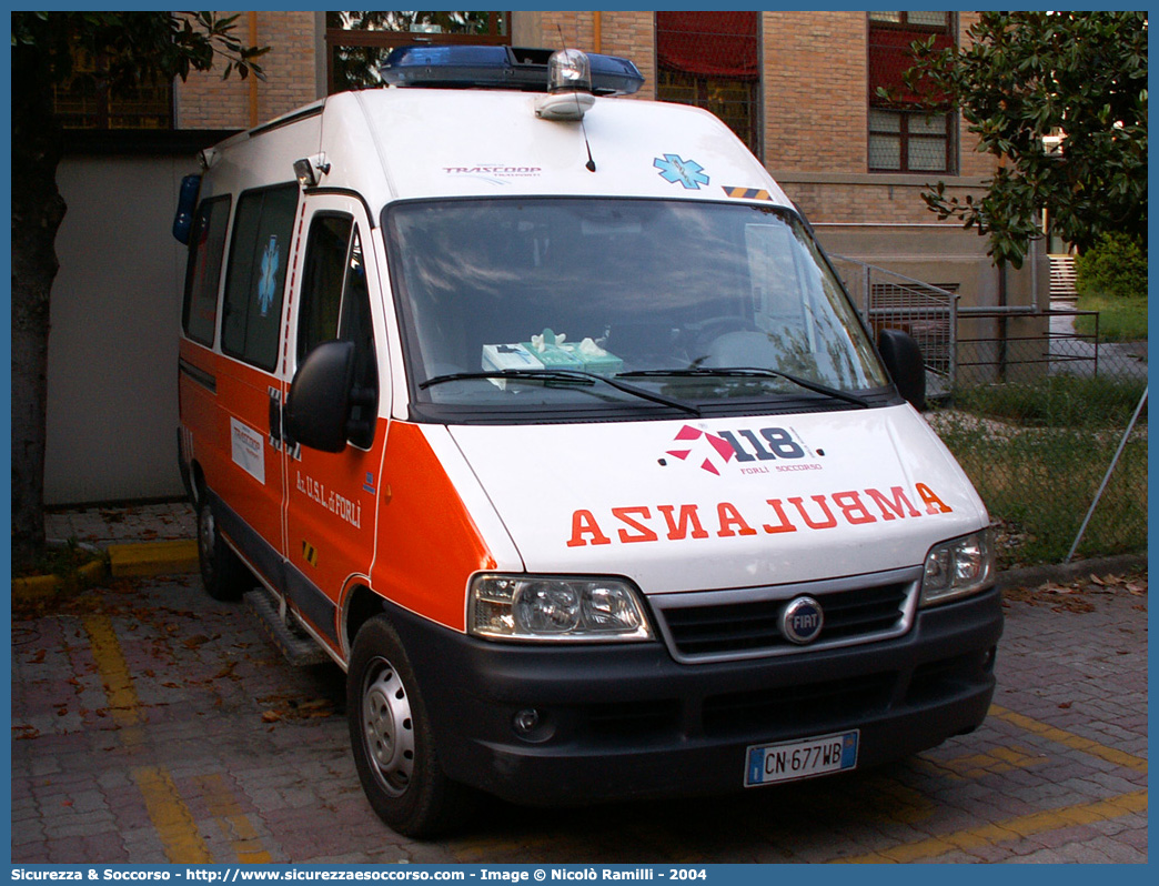 FO 04
118 Romagna Soccorso
Ambito Territoriale di Forlì
Fiat Ducato II serie restyling
Allestitore MAF S.n.c.
Parole chiave: 118;Romagna;Soccorso;Forlì;Forli;Ambulanza;Autoambulanza;Fiat;Ducato;MAF