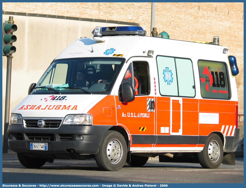 FO 04
118 Romagna Soccorso
Ambito Territoriale di Forlì
Fiat Ducato II serie restyling
Allestitore MAF S.n.c.
Parole chiave: 118;Romagna;Soccorso;Forlì;Forli;Ambulanza;Autoambulanza;Fiat;Ducato;MAF