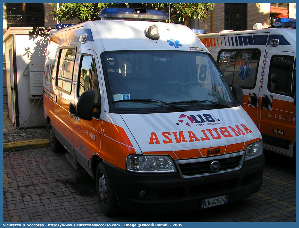 FO 07
118 Romagna Soccorso
Ambito Territoriale di Forlì
Fiat Ducato II serie restyling
Allestitore EDM S.r.l.
Parole chiave: 118;Romagna;Soccorso;Forlì;Ambulanza;Autoambulanza;Fiat;Ducato;EDM;E.D.M.