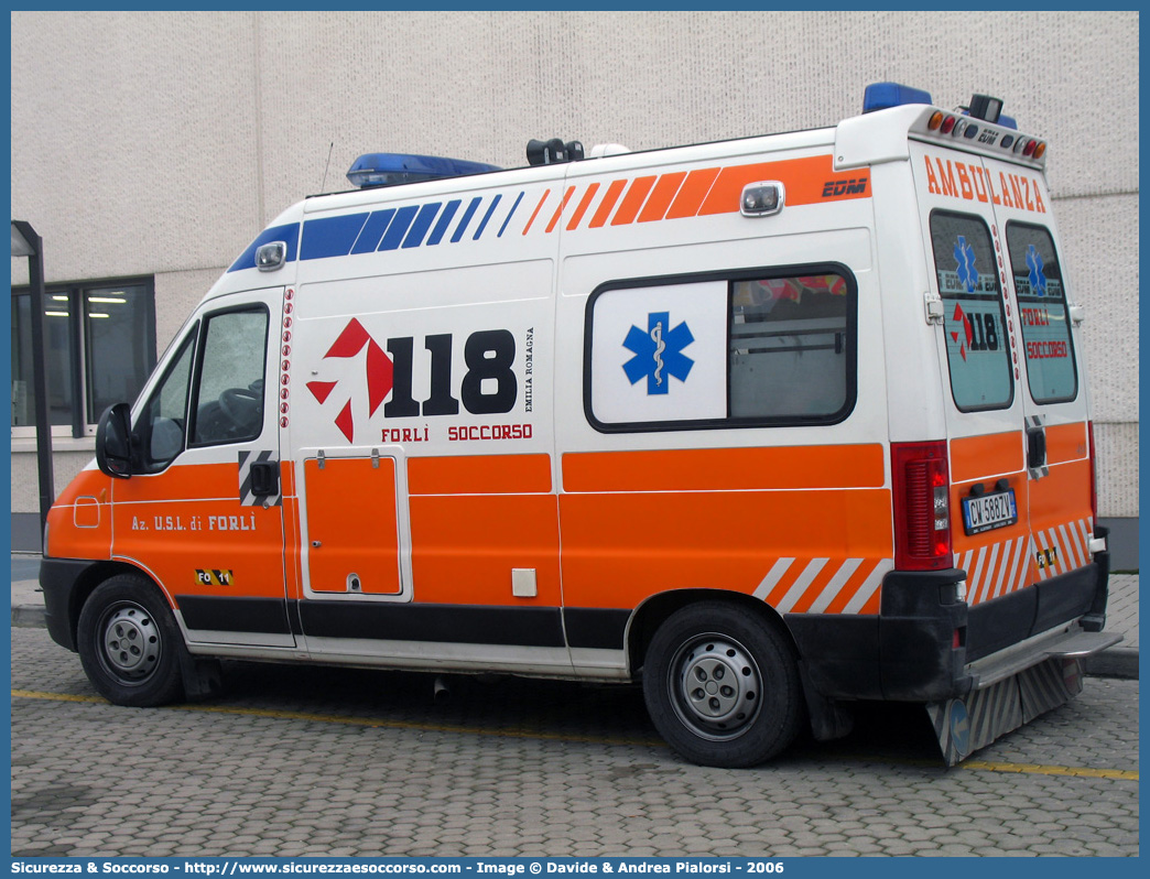 FO 11
118 Romagna Soccorso
Ambito Territoriale di Forlì
Fiat Ducato II serie restyling
Allestitore EDM S.r.l.
Parole chiave: 118;Romagna;Soccorso;Forlì;Ambulanza;Fiat;Ducato;EDM