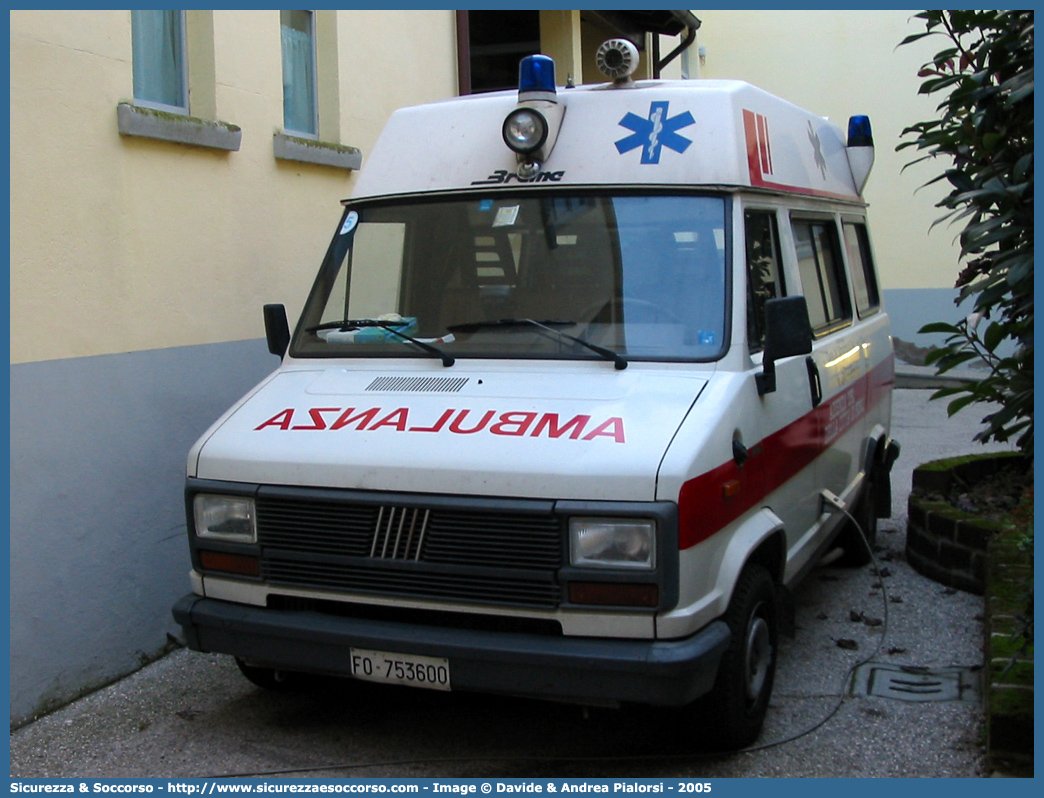 FO 3805
118 Romagna Soccorso
Ambito Territoriale di Forlì
Fiat Ducato I serie
Allestitore Brema
Parole chiave: 118;Romagna;Soccorso;Forlì;Ambulanza;Fiat;Ducato;Brema