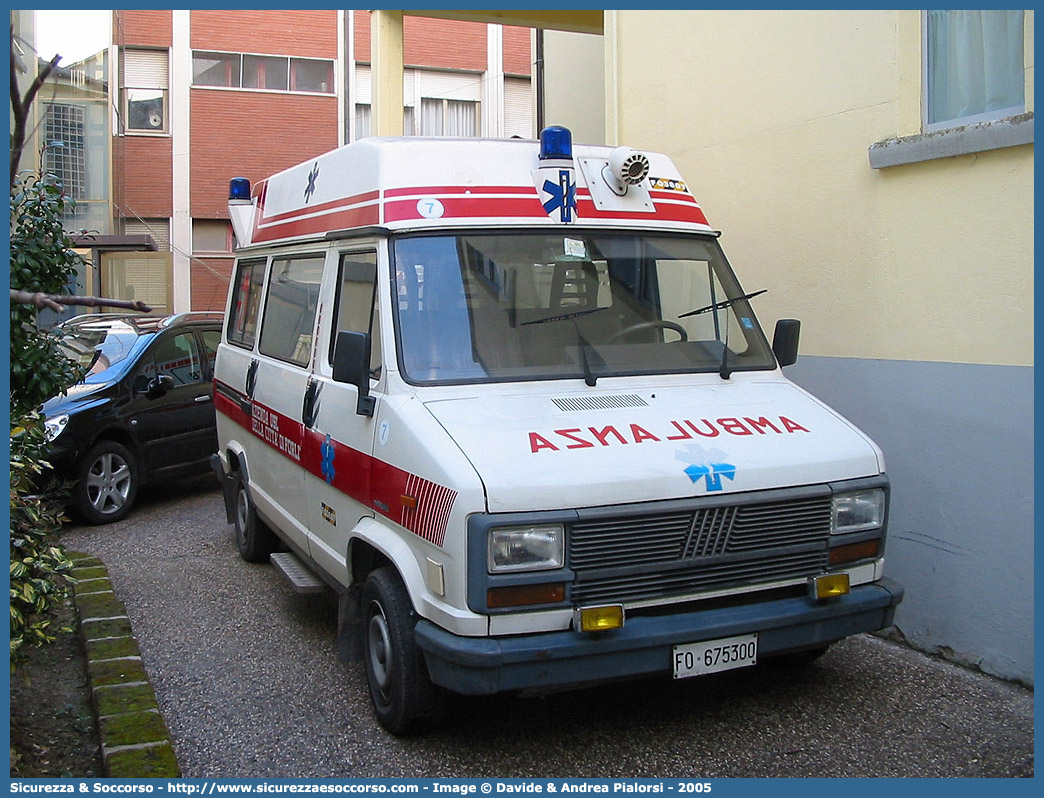 FO 3807
118 Romagna Soccorso
Ambito Territoriale di Forlì
Fiat Ducato I serie
Allestitore Grazia
Parole chiave: 118;Romagna;Soccorso;Forlì;Ambulanza;Fiat;Ducato;Grazia