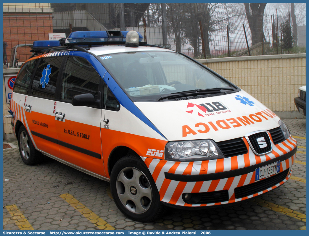 -
118 Romagna Soccorso
Ambito Territoriale di Forlì
Seat Alhambra II serie
Allestitore EDM S.r.l.
(variante)
Parole chiave: 118;Romagna;Soccorso;Forlì;Forli;Automedica;Automedicalizzata;Auto Medica;Auto Medicalizzata;Seat;Alhambra;EDM