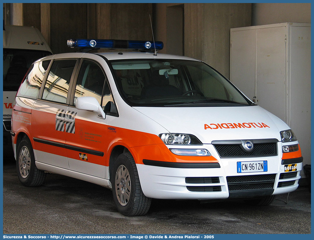 BO 2304
118 Imola Soccorso
Fiat Ulysse III serie
Allestitore Vision S.r.l.
Parole chiave: 118;Imola;Soccorso;Automedica;Fiat;Ulysse;Vision