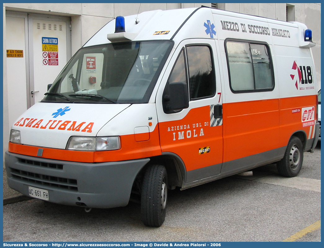 BO 2307
118 Imola Soccorso
Fiat Ducato II serie
Allestitore Grazia
Parole chiave: 118;Imola;Soccorso;Ambulanza;Fiat;Ducato;Grazia