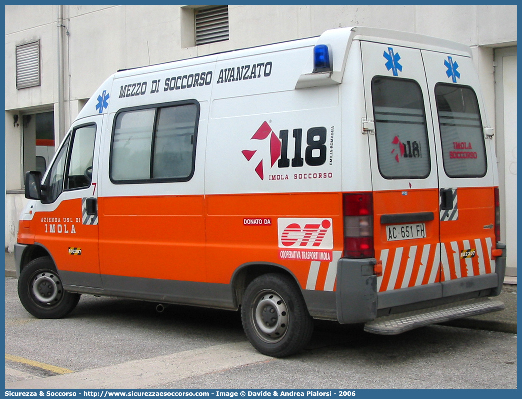 BO 2307
118 Imola Soccorso
Fiat Ducato II serie
Allestitore Grazia
Parole chiave: 118;Imola;Soccorso;Ambulanza;Fiat;Ducato;Grazia