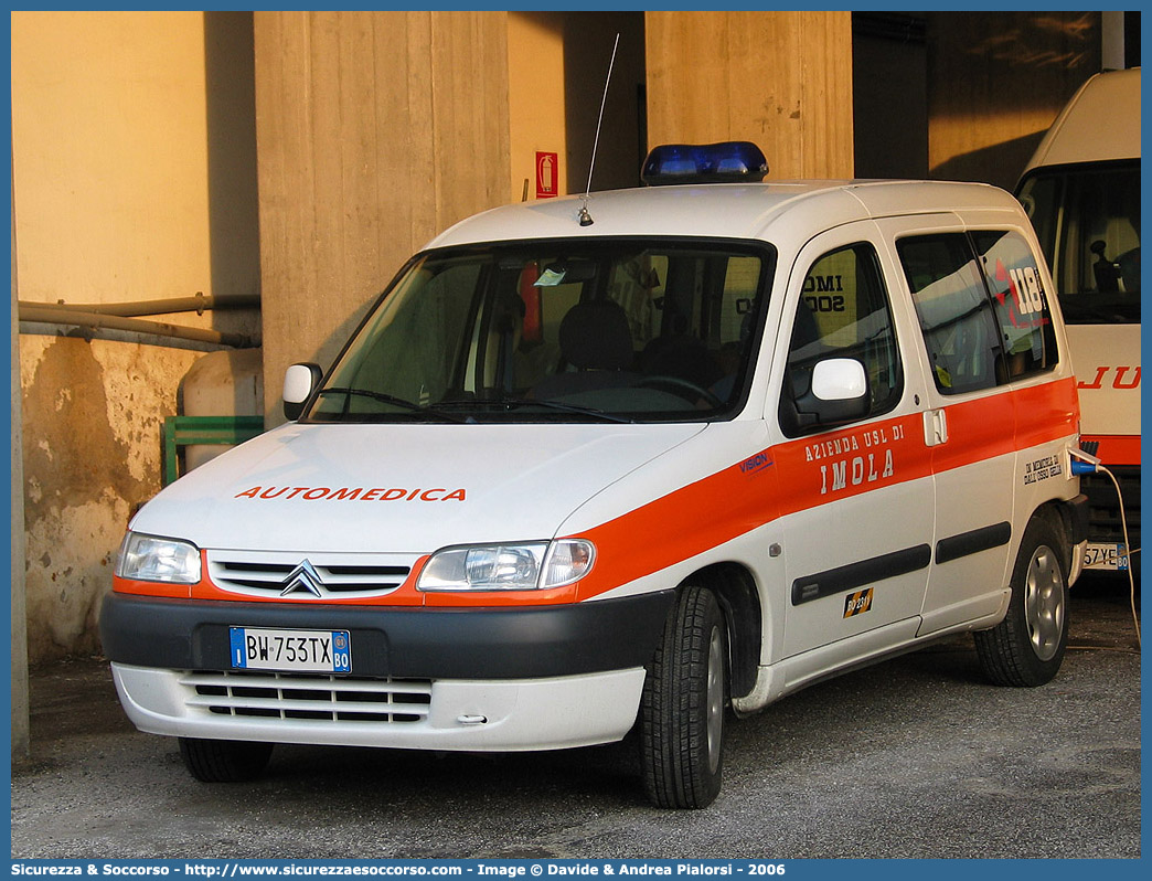 BO 2311
118 Imola Soccorso
Citroen Berlingo I serie
Allestitore Vision S.r.l.
Parole chiave: 118;Imola;Soccorso;Automedica;Citroen;Berlingo;Vision