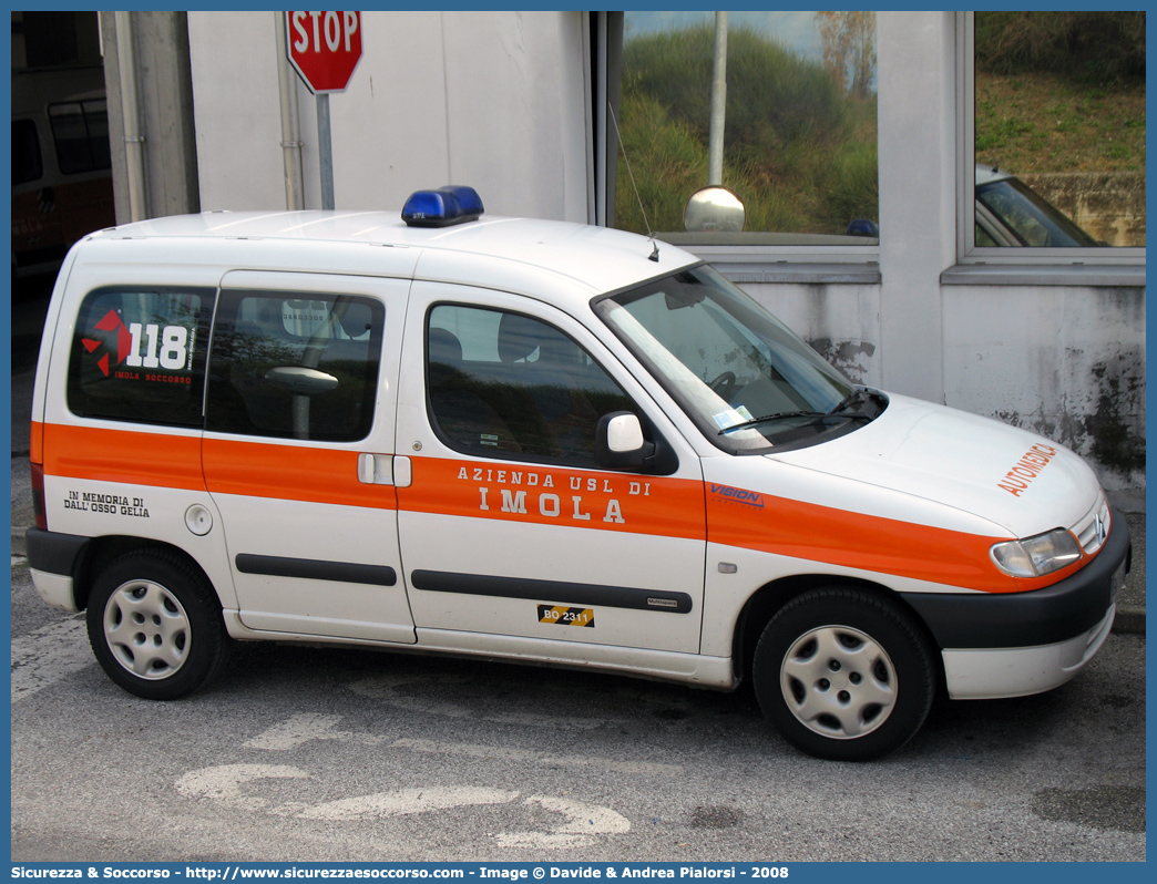 BO 2311
118 Imola Soccorso
Citroen Berlingo I serie
Allestitore Vision S.r.l.
Parole chiave: 118;Imola;Soccorso;Automedica;Citroen;Berlingo;Vision