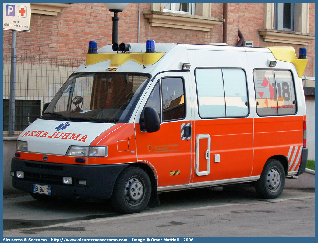 MO 1904
118 Modena Soccorso
Fiat Ducato II serie
Parole chiave: 118;Modena;Soccorso;Ambulanza;Fiat;Ducato