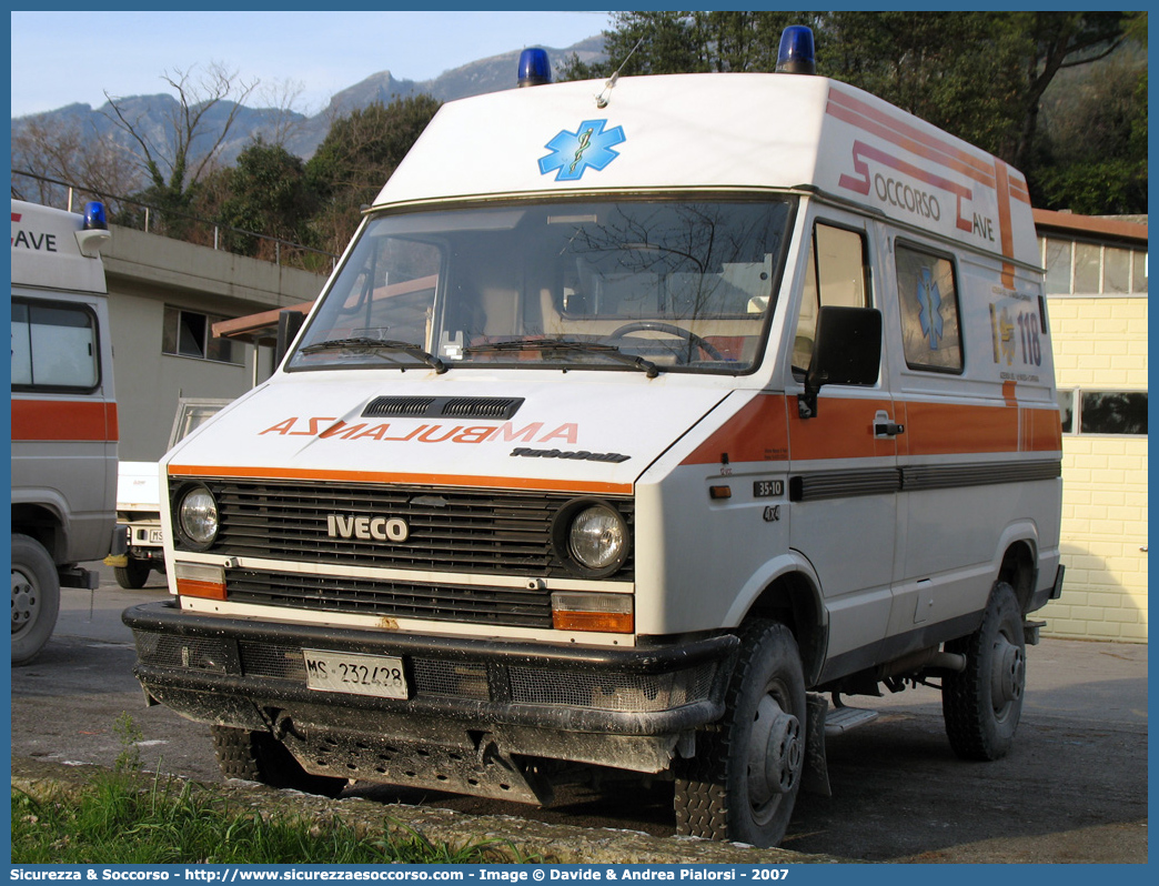 -
118 Massa Carrara Soccorso
Soccorso Cave
Iveco Daily 35-10 4x4 I serie
Allestitore MAF S.n.c.
Parole chiave: 118;Massa;Carrara;Soccorso;Cave;Iveco;Daily;MAF