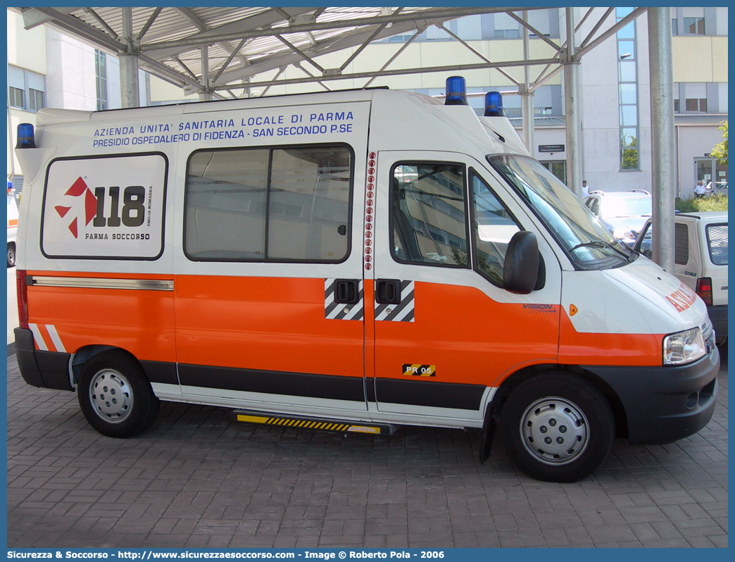 PR 05
118 Parma Soccorso
Fiat Ducato II serie restyling
Allestitore Vision S.r.l.
Parole chiave: 118;Parma;Soccorso;Ambulanza;Fiat;Ducato;Vision