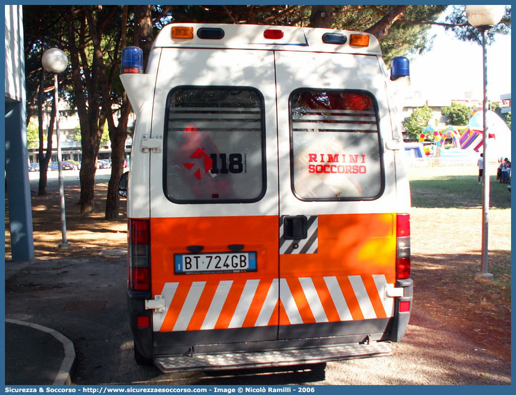 BRAVO 11
118 Romagna Soccorso
Ambito Territoriale di Rimini
Fiat Ducato II serie
Allestitore Vision S.r.l.
Parole chiave: 118;Romagna;Soccorso;Rimini;Ambulanza;Fiat;Ducato;Vision