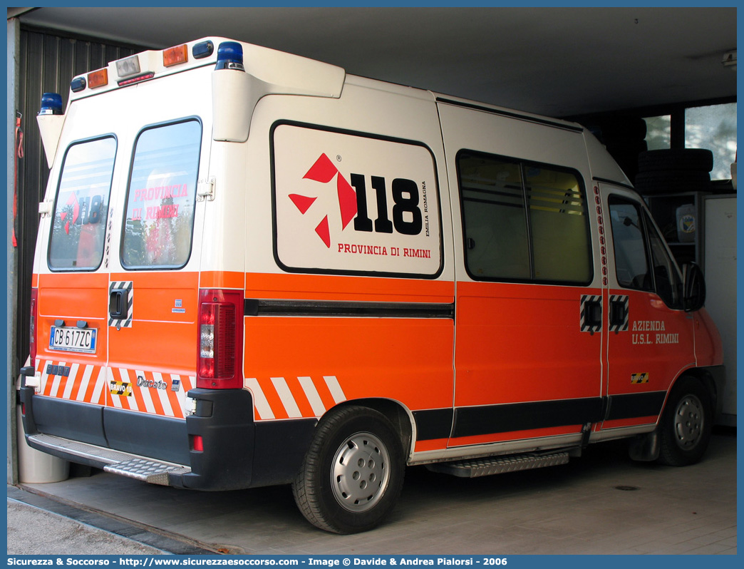 BRAVO 18
118 Romagna Soccorso
Ambito Territoriale di Rimini
Fiat Ducato II serie restyling
Allestitore MAF S.n.c.
Parole chiave: 118;Romagna;Soccorso;Rimini;Ambulanza;Fiat;Ducato;MAF