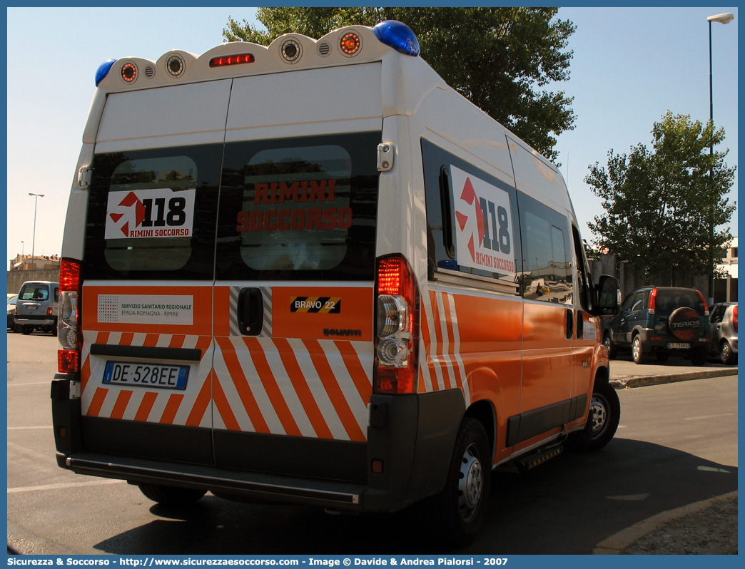 BRAVO 22
118 Romagna Soccorso
Ambito Territoriale di Rimini
Fiat Ducato III serie
Allestitore Bollanti S.r.l.
Parole chiave: 118;Romagna;Soccorso;Rimini;Ambulanza;Fiat;Ducato;Bollanti