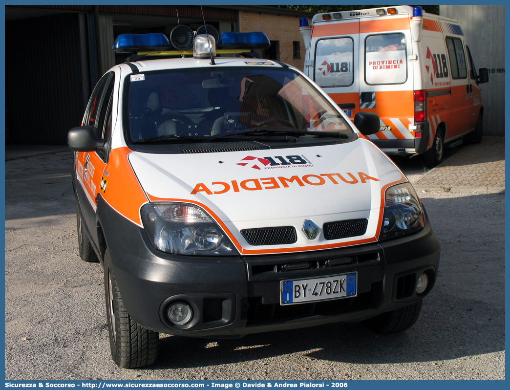 MIKE 02
118 Romagna Soccorso
Ambito Territoriale di Rimini
Renault Scenic RX4
Allestitore MAF S.n.c.
Parole chiave: 118;Romagna;Soccorso;Rimini;Automedica;Renault;Scenic;RX4;MAF