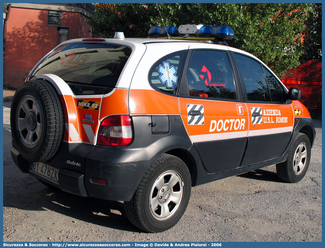 MIKE 02
118 Romagna Soccorso
Ambito Territoriale di Rimini
Renault Scenic RX4
Allestitore MAF S.n.c.
Parole chiave: 118;Romagna;Soccorso;Rimini;Automedica;Renault;Scenic;RX4;MAF