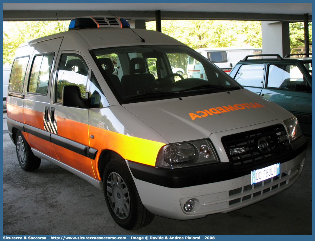 MIKE 04
118 Romagna Soccorso
Ambito Territoriale di Rimini
Fiat Scudo III serie
Parole chiave: 118;Romagna;Soccorso;Rimini;Automedica;Fiat;Scudo