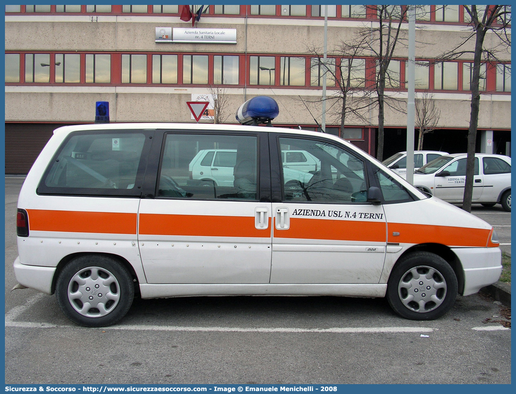 -
118 Umbria Soccorso
Azienda USL Umbria 2
Peugeot 806
Allestitore Bollanti S.r.l.
Parole chiave: 118;Umbria;Soccorso;Terni;Automedica;Peugeot;806