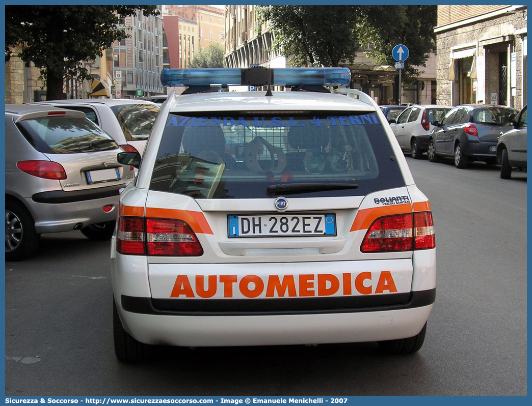 -
118 Umbria Soccorso
Azienda USL Umbria 2
Fiat Stilo Multiwagon
Allestitore Bollanti S.r.l.
(variante)
Parole chiave: 118;Umbria;Soccorso;Terni;Automedica;Fiat;Stilo;Multiwagon;Bollanti