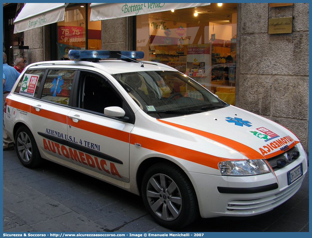 -
118 Umbria Soccorso
Azienda USL Umbria 2
Fiat Stilo Multiwagon
Allestitore Bollanti S.r.l.
(variante)
Parole chiave: 118;Umbria;Soccorso;Terni;Automedica;Fiat;Stilo;Multiwagon;Bollanti